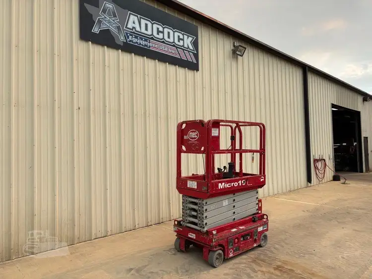 Used 2018 MEC MICRO 19 Scissor Lifters Texas US | Adcock Equipment USA #1519582