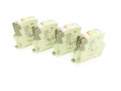 Fuji CP31FM/3K 1-Pole Circuit Protector 3A M Curve 240VAC/60VDC Lot of 4