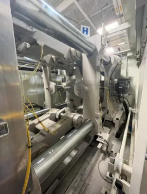 2009 TOSHIBA EC310NIIV30-8Y Injection Molding Horizontal/Vertical | Machinery Network (11)