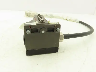 Balluff BNS 113-B6-L12 61-A-22-06 6 Position Limit Switch 23 Pin Plug