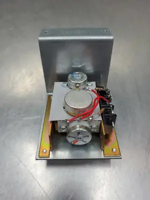 USED Maxitrol Selectra TD114-ES04 Temperature Control, 55-95 Degrees