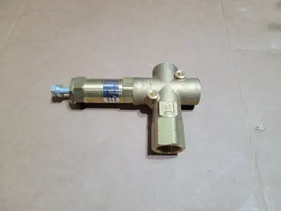 NEW CAT PUMPS 7592