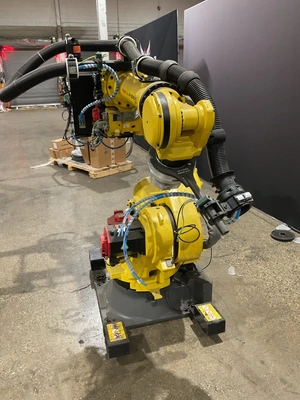 USED 2022 FANUC R2000ic/165F