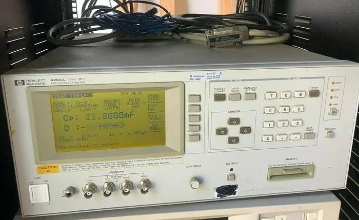 HEWLETT PACKARD 4284A PRECISION LCR METER