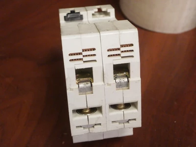 USED Allen-Bradley 1492SP2C040