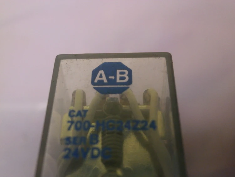 Used ALLEN BRADLEY 700-HC24Z24 WITH BASE (BLUE) Relays & Switches Arizona US | ASSET CONVERSION SPECIALISTS, INC. #307074