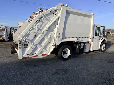 Used 2015 FREIGHTLINER BUSINESS CLASS M2 106 Reefer Trucks North Carolina US | Levan Equipment #1545584
