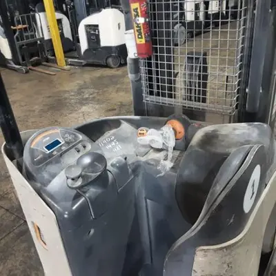 USED 2019 CROWN RR5725-45