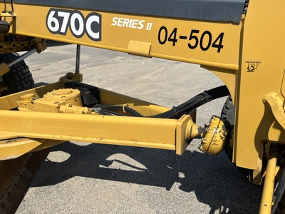 USED 2004 JOHN DEERE 670C SERIES 2
