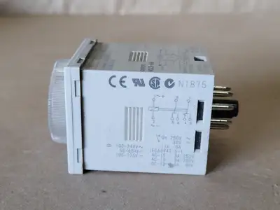 USED OMRON H3CR-A8