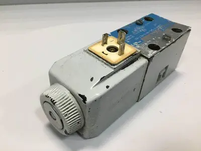 USED VICKERS DG4V-3-2AL-M-U-HL7-60