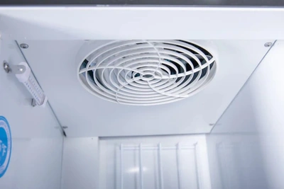 168-0041 SDGF 15'' Single Glass Door Self Contained Freezer
