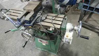 Used GRIZZLY A1SA Vertical Mills Ontario CA | Avo's Machinery Equipment Inc. #1368341