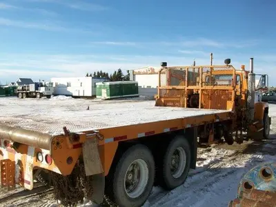USED 1980 FORD 8000 TANDEM AXLE OILFIELD PUMP / KILL TRUCK