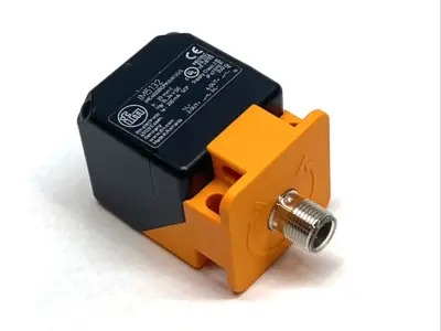 IM5132 | IFM  Inductive Sensor 20mm PNP Complementary M12 IP67 - New – Open box