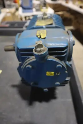 CONE DRIVE 01359235-100-1 GEAR BOX MODEL 00530A062-A5 STOCK #M-2