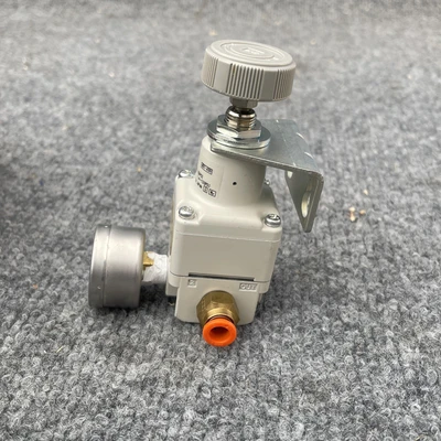 Used SMC IR1020-N01B Air Pressure Regulators California US | Davliegogo LLC #1705559