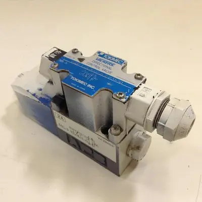 USED VICKERS DG4V32AMP7H7P2050