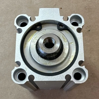 NEW SMC CDQ2B40-40DZ