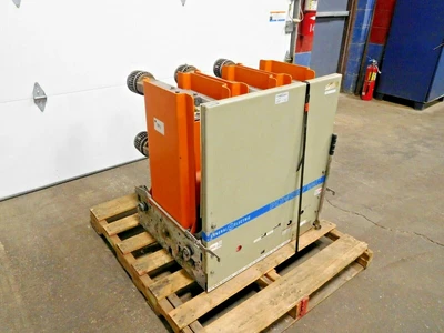 Used GE VB 13.8-1000-3 Circuit Breakers Ohio US | Equipment Recovery Corp. #1330510