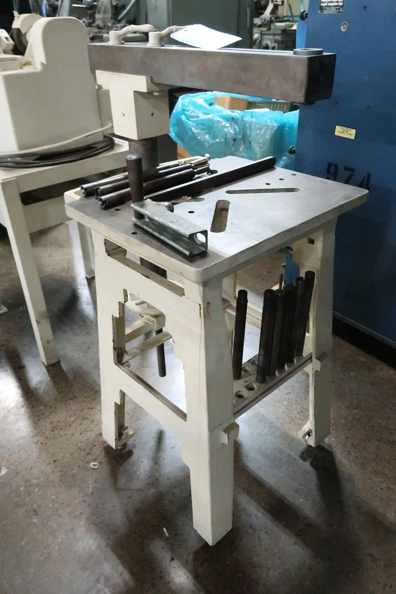 28" x 18" HAND TAPPING MACHINE w/ADJUSATABLE OVERARM - T-SLOTTED TABLE -TOOLING
