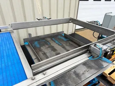 STORCAN Semi-Automatic Depalletizer