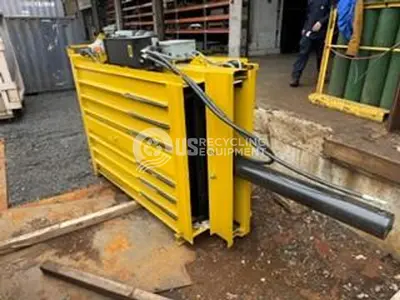 USED HARMONY EIGHT (8) M60-CB VERTICAL BALERS