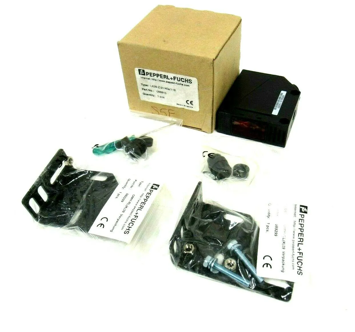 NEW PEPPERL+FUCHS 088810 PHOTOELECTRIC SENSOR LK39-Z/31/40A/116