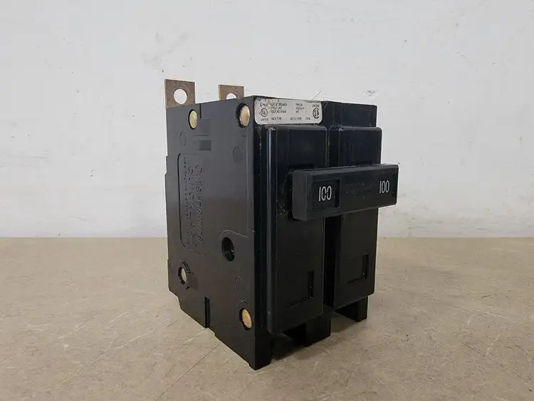 Used CUTLER-HAMMER BA2100 Switchgears British Columbia CA | Lenmark #239057