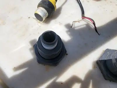500 L Plastic Mixing Tank w/ Fittings