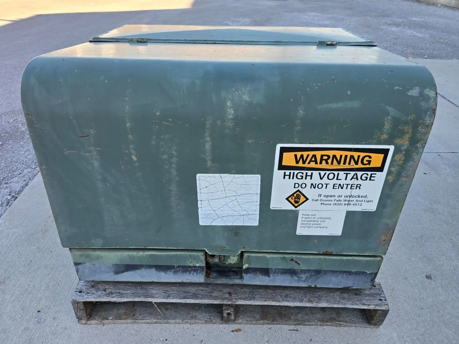 37.5 KVA Single Phase T&R Pad Mount Transformer 4160 GRDY 2400 to 240 120 IMP1.5