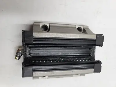 Used THK THK SHS25C- LINEAR GUIDE/SLIDE BALL BEARING UMA03621-GK Linear Guides | ND Industrial Surplus #1215824