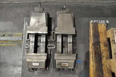 USED OPTIMUM MANUAL VICES