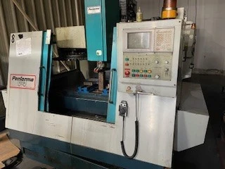 Used AKIRA-SEIKI PERFORMA-V4 Vertical Machining Centers California US | Deal Makers Machinery #395372