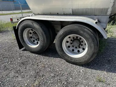 Used 2004 POLAR _UNKNOWN_ Tanker Trailers Indiana US | Lakeshore Equipment Sales #1546607