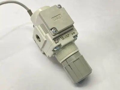 AR20-N01E3-ZA-B | SMC  Pneumatic Regulator w/ Digital Sensor 1/8" NPT - Used