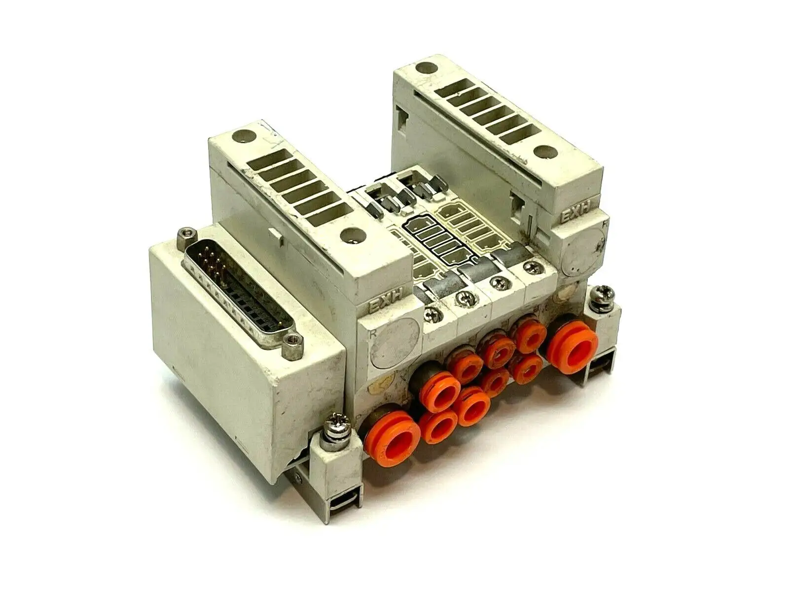 VV5Q11-04N3FU0-D0S | SMC  Plug In Base Mounted Manifold - For parts or not working
