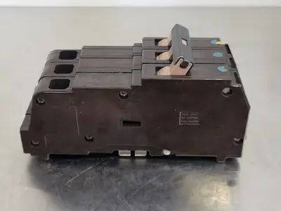 90 Amp, 3 Pole, 240 volts Circuit Breaker