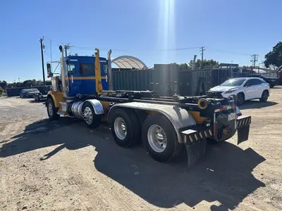 USED 2015 KENWORTH T800
