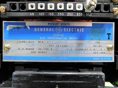 General Electric 12SBD11B2A Static Bus Differential Relay Rev. A Used