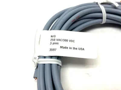 BKS-S20-1-05,BCC001T | Balluff BKS-S20-1-05 Single Ended Cordset 3-Pin Rt-Angle M12 BCC001T - New – Open box
