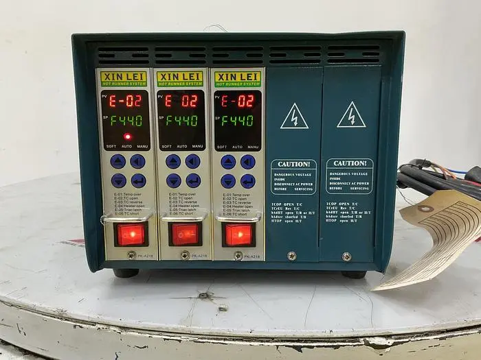 Used METAL FABRICATOR 3 ZONE HOT RUNNER Injection Molding Parts Michigan US | Ideal Machinery #693612