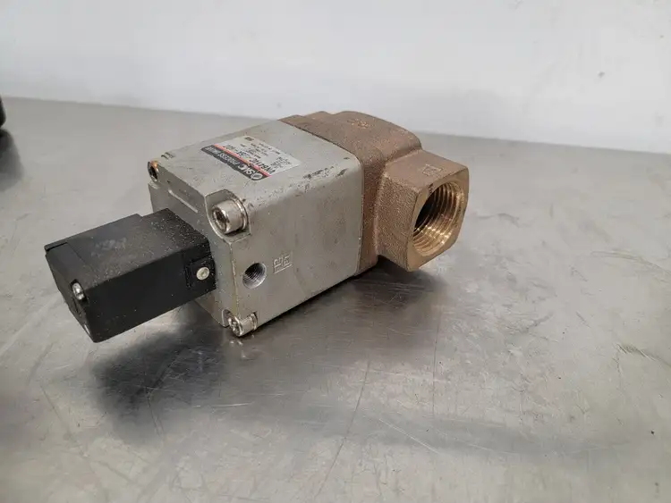 Used SMC VNB414C-25A-6DZ Valves/Fittings British Columbia CA | Lenmark #258800