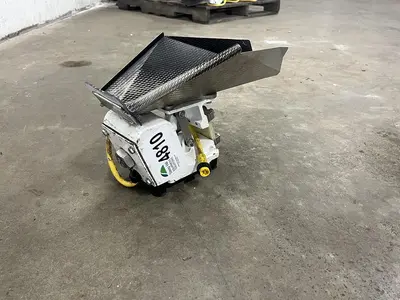 Used 1995 ERIEZ MFG. CO. KHS-5 Vibratory Conveyors British Columbia CA | Steep Hill Equipment Solutions #1354962