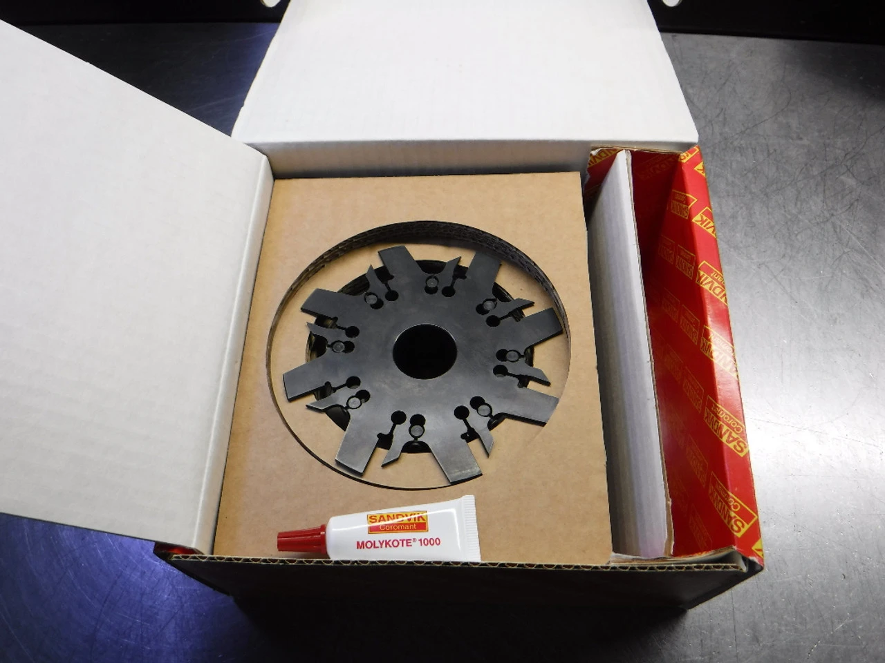 Sandvik 125mm Indexable Slot Milling Cutter 32mm Arbor 329-125Q32-G (LOC2877A)