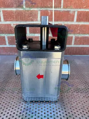 Unknown  M52424 Sanitary Rotosleeve Valve Controller 3"