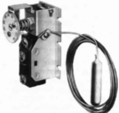 Johnson Controls A19AGF-10C Remote Bulb Temp Control, 40/90F, Diff 1.5 Fixed [New]
