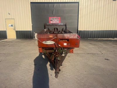 NEW IDEA 213 Manure Spreader | County Equipment Company LLC (2)