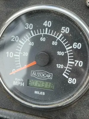 USED 2006 AUTOCAR XPEDITOR