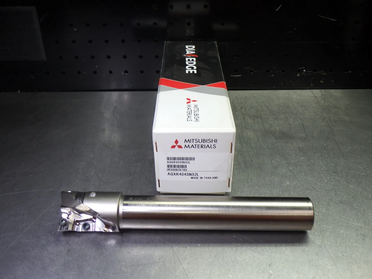 Mitsubishi 40mm 2 Flute Indexable Milling Cutter 32mm Shank AQXR404SN32L (LOC3282)